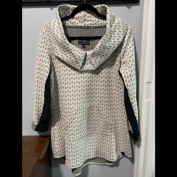 Tunic with Jackie O Collar - Picture 1 of 3